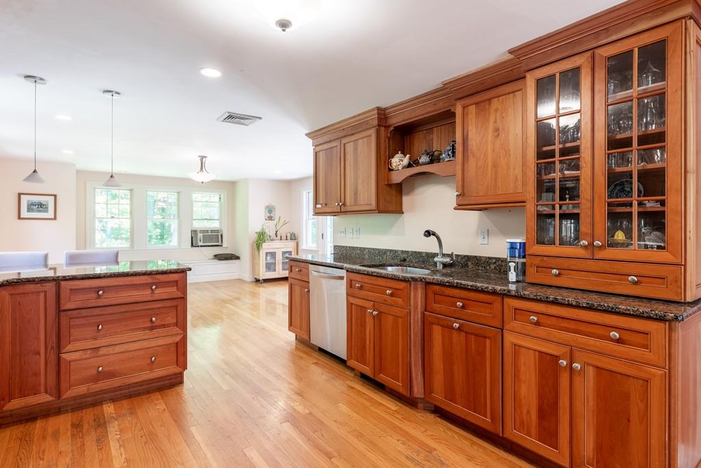 72 Adams Road Concord, MA 01742 - Photo 10 of 30