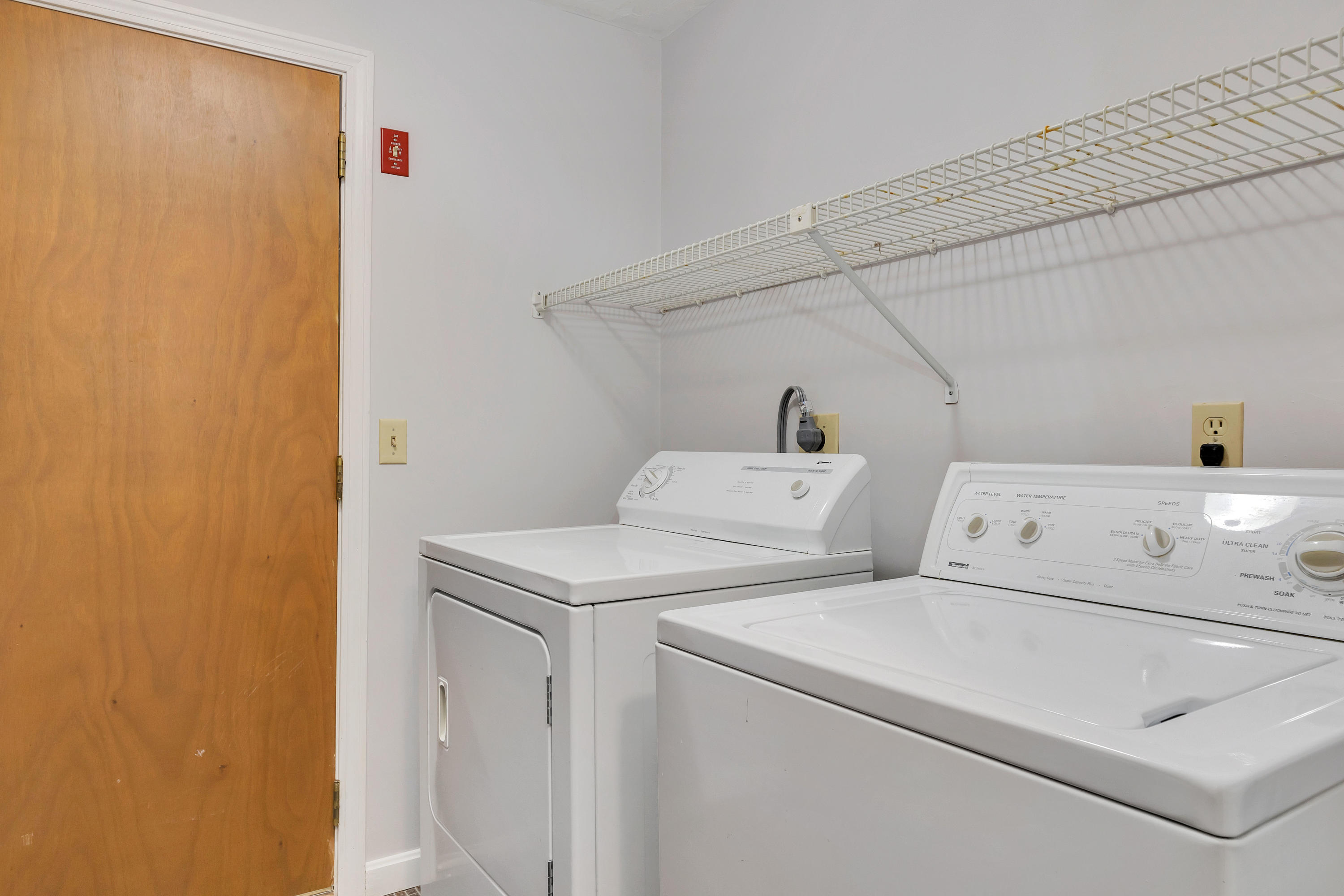 140 Thistle Drive Centerville, MA 02632 - Photo 17 of 46 a utility room with dryer and washer