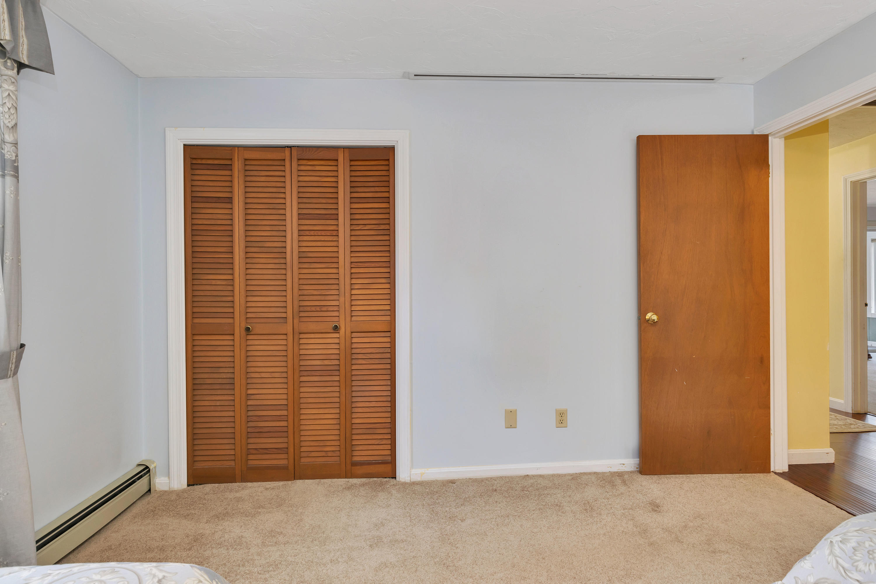 140 Thistle Drive Centerville, MA 02632 - Photo 25 of 46 an empty room with windows