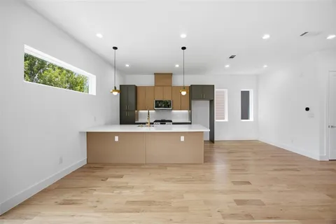 $619,000 | 4605 Belmont Avenue, Unit 201, Dallas, TX 75204