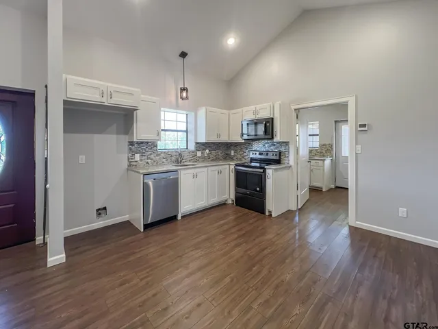 $1,390 | 11510 Kitty Hawk, Frankston, TX 75763