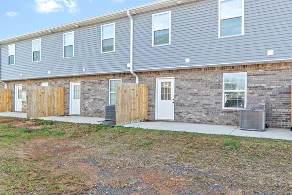 $1,395 | 580 Heritage Pointe Drive, Unit 402, Clarksville, TN 37042