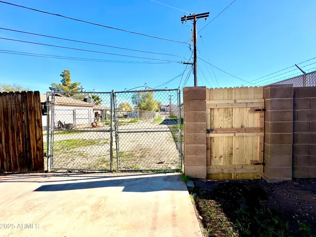$249,900 | 1188 North 4th Street, Coolidge, AZ 85128