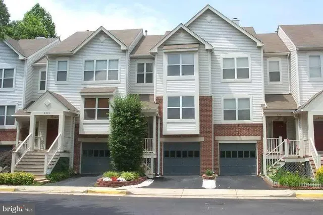 $2,700 | 6306 Over See Court, Springfield, VA 22152