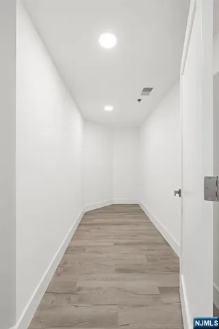 $789,000 | 302 Smith Court, Edgewater, NJ 07020