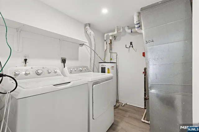 $789,000 | 302 Smith Court, Edgewater, NJ 07020