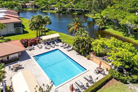 $199,000 | 9283 Vista Del Lago, Unit 37J, Boca Raton, FL 33428