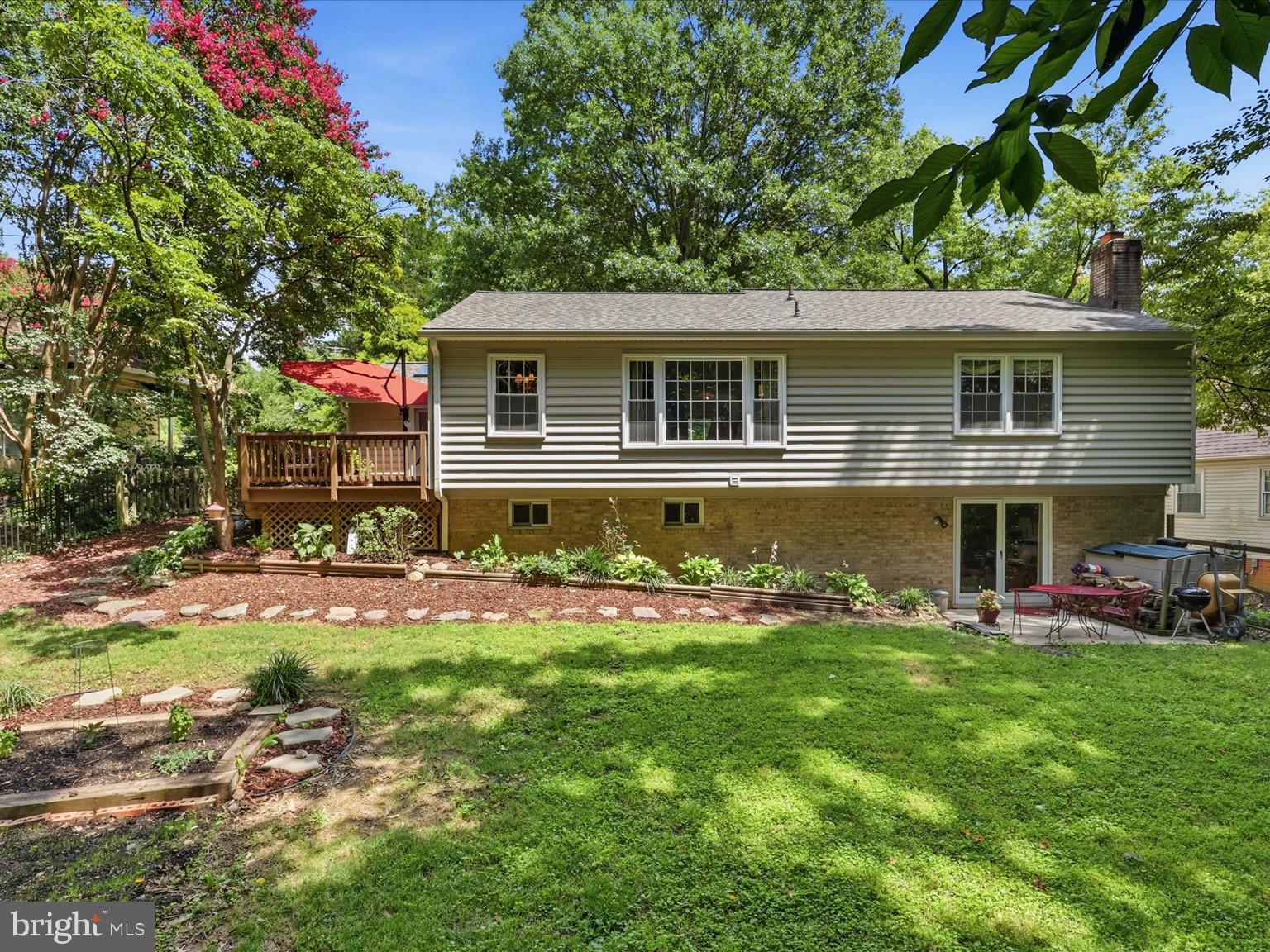 6424 Alloway Court Springfield, VA 22152 - Photo 30 of 38 Gallery Image 30