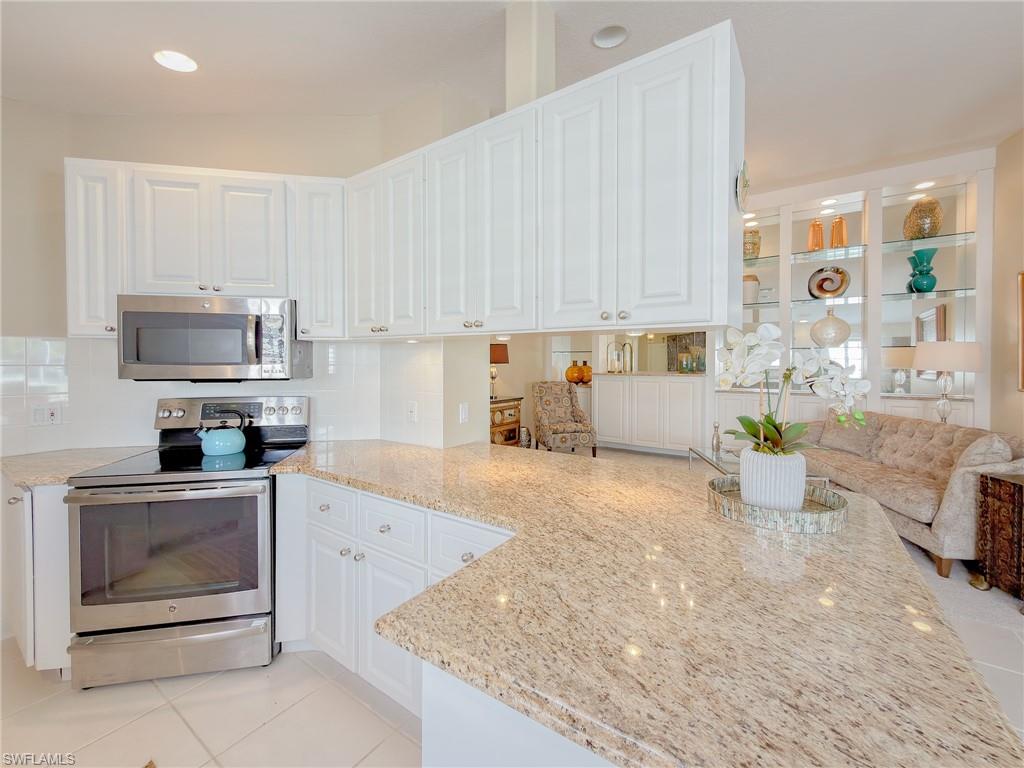 3356 Cayman Lane Naples, FL 34119 - Photo 16 of 46