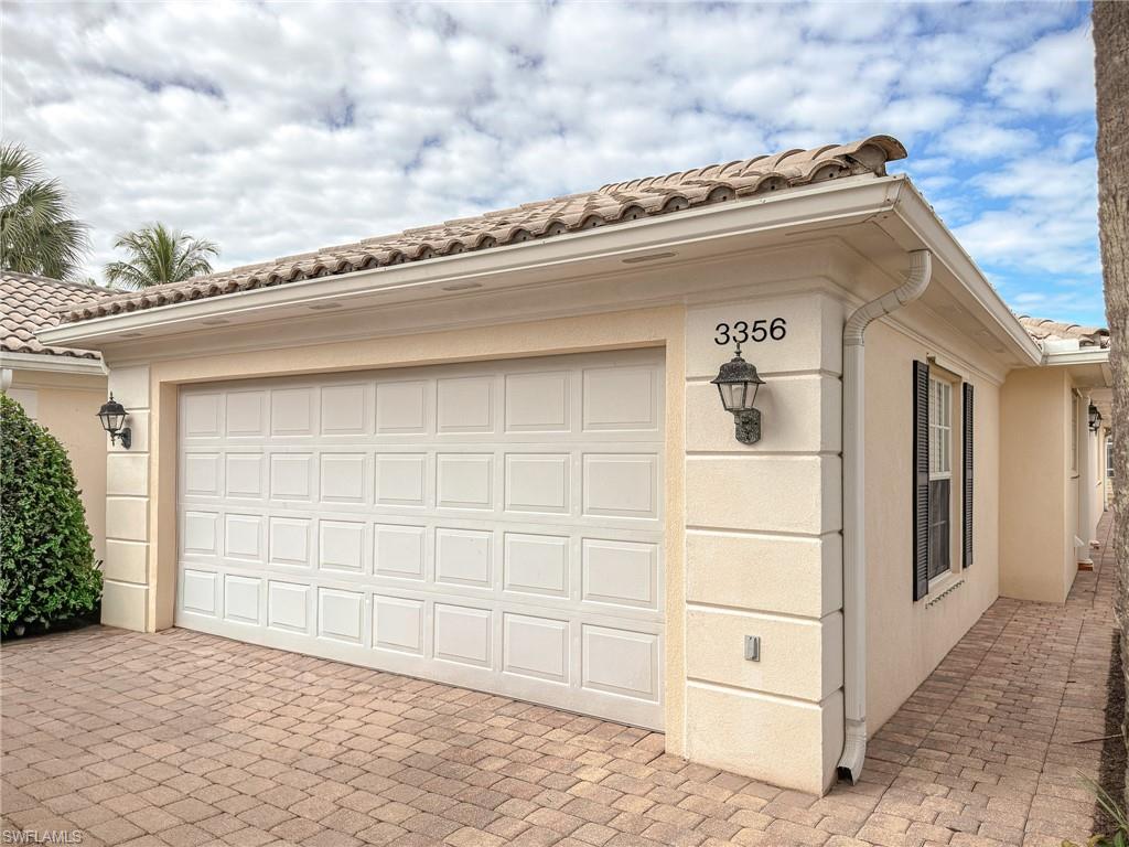 3356 Cayman Lane Naples, FL 34119 - Photo 3 of 46 1680 Sq Feet - 2 bed, 2 bath