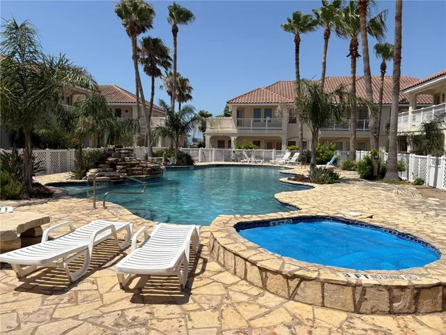 $2,400 | 14813 Leeward Drive, Unit 502, Corpus Christi, TX 78418