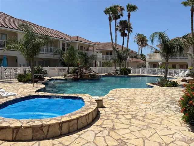 $2,400 | 14813 Leeward Drive, Unit 502, Corpus Christi, TX 78418