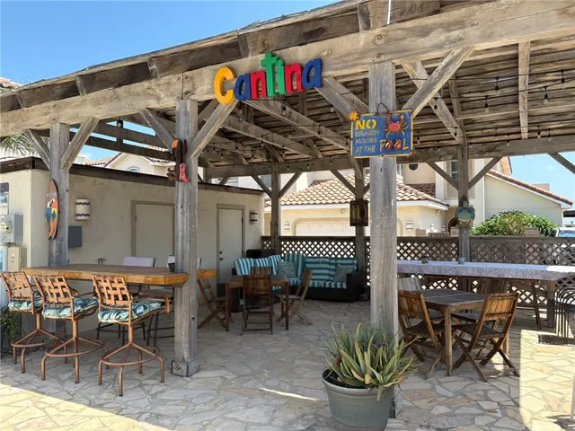 $2,400 | 14813 Leeward Drive, Unit 502, Corpus Christi, TX 78418