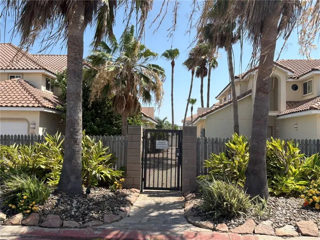 $2,400 | 14813 Leeward Drive, Unit 502, Corpus Christi, TX 78418