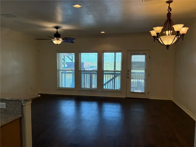$2,400 | 14813 Leeward Drive, Unit 502, Corpus Christi, TX 78418
