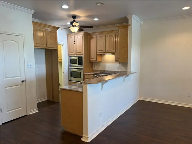 $2,400 | 14813 Leeward Drive, Unit 502, Corpus Christi, TX 78418