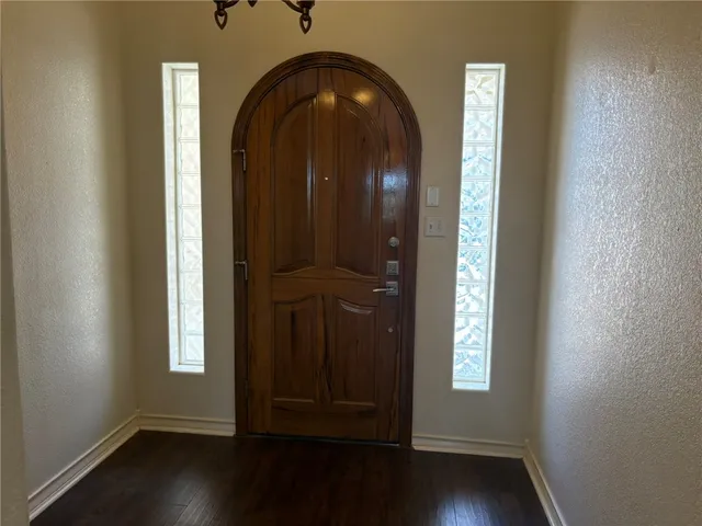 $2,400 | 14813 Leeward Drive, Unit 502, Corpus Christi, TX 78418