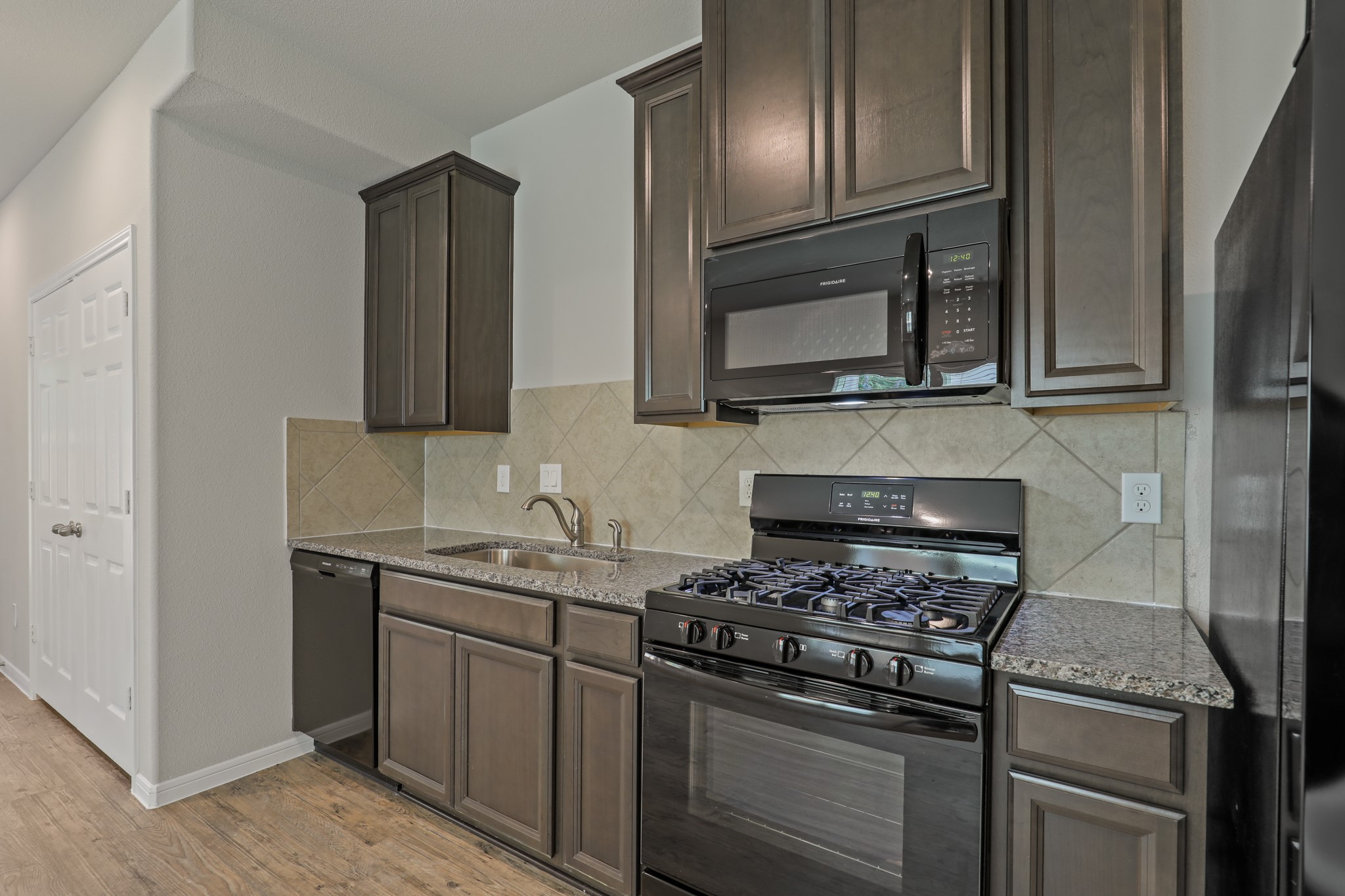 13511 Axel Lane Houston, TX 77047 - Photo 12 of 33