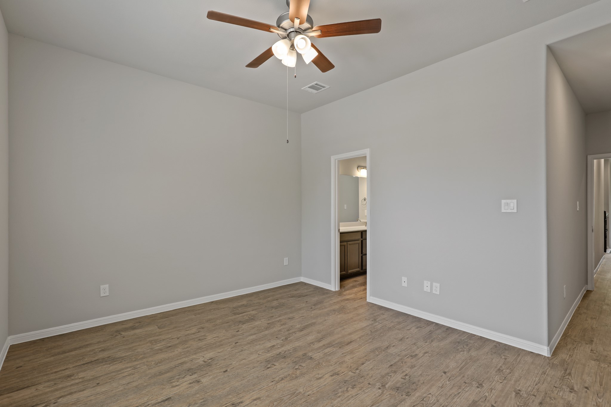 13511 Axel Lane Houston, TX 77047 - Photo 17 of 33