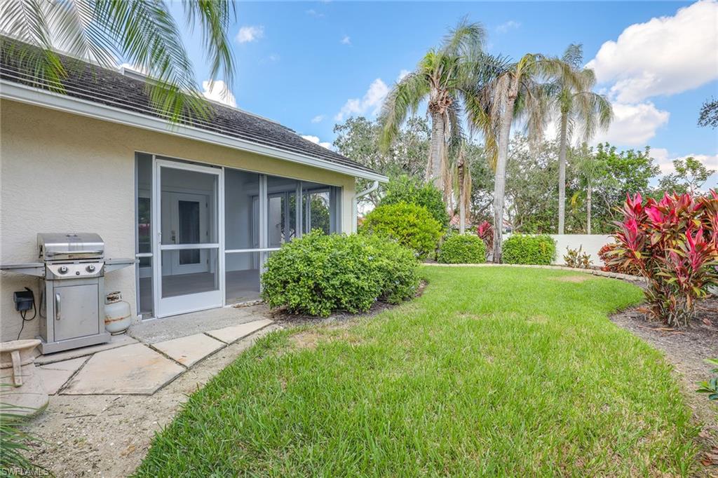 116 Fountain Circle Naples, FL 34119 - Photo 23 of 24