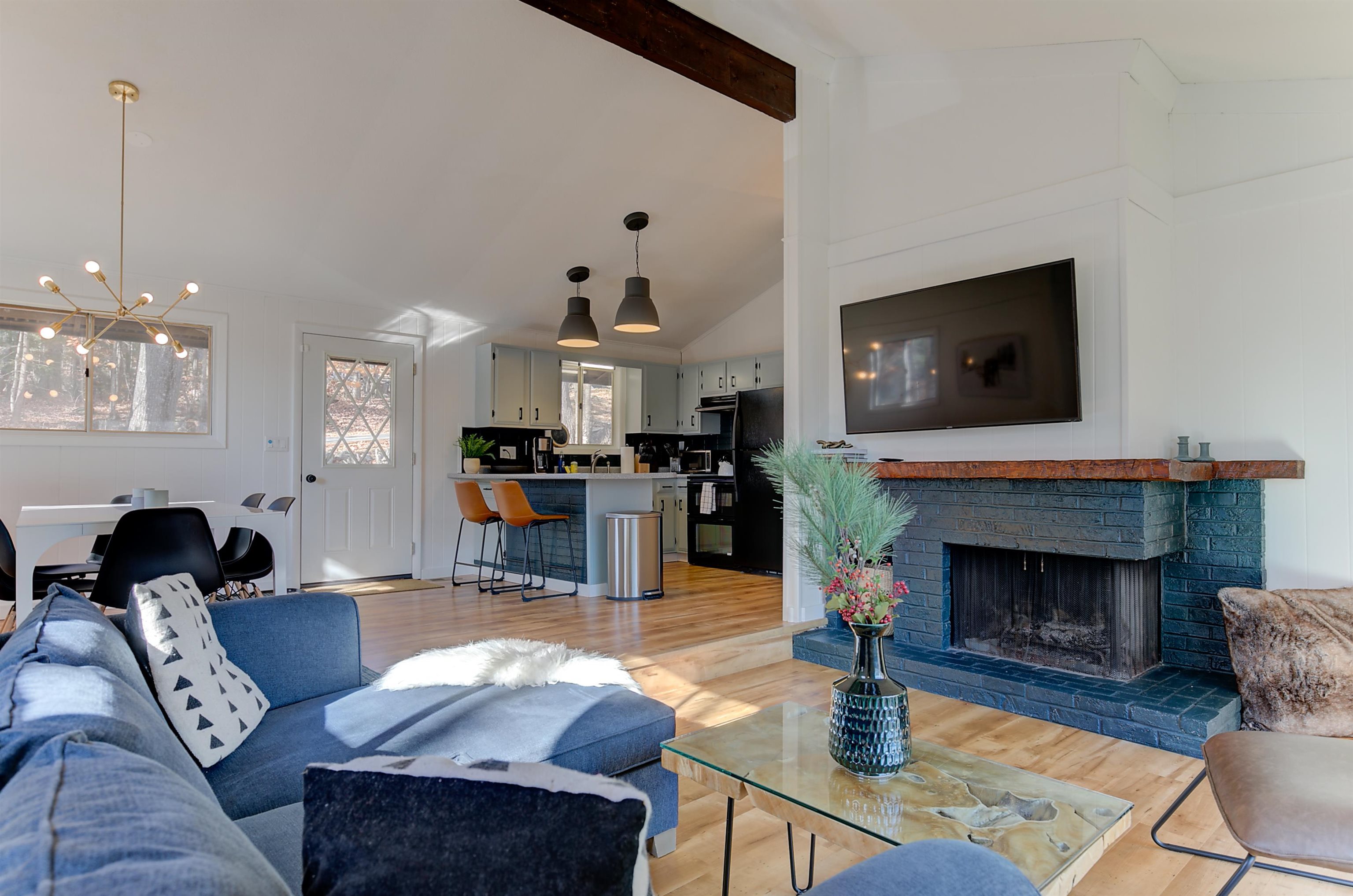 204 Dundee Road Bartlett, NH 03845 - Photo 3 of 34