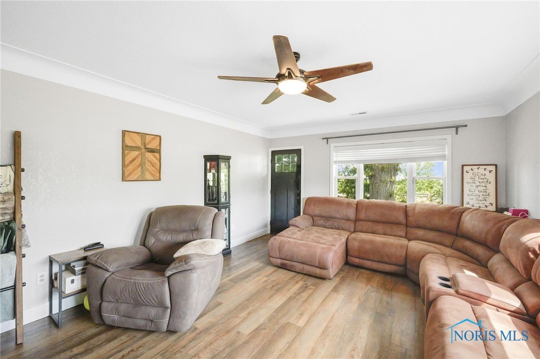 220 South Cousino Road Oregon, OH 43616 - Photo 10 of 46 Gallery Image 10