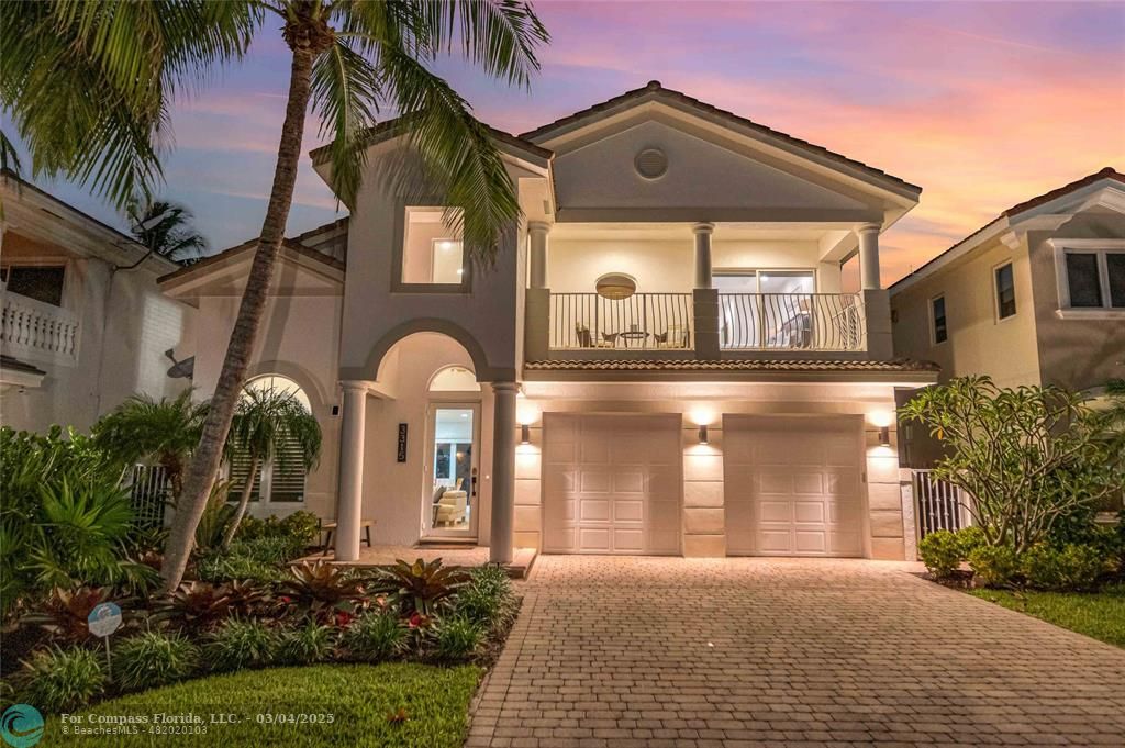 3315 Northeast 17th Street Fort Lauderdale, FL 33305 - Photo 38 of 41 a front view of a house