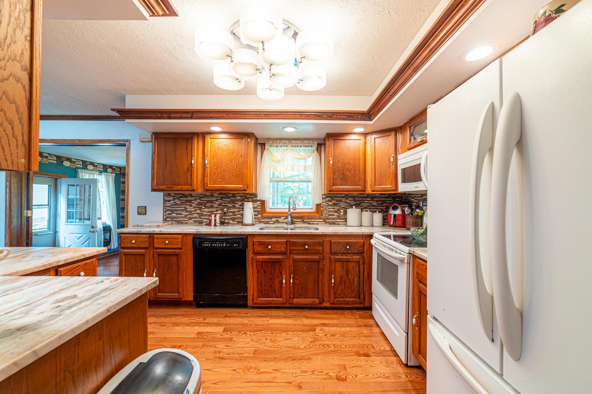 2745 Gooding Road Marion, OH 43302 - Photo 11 of 33 Gallery Image 11