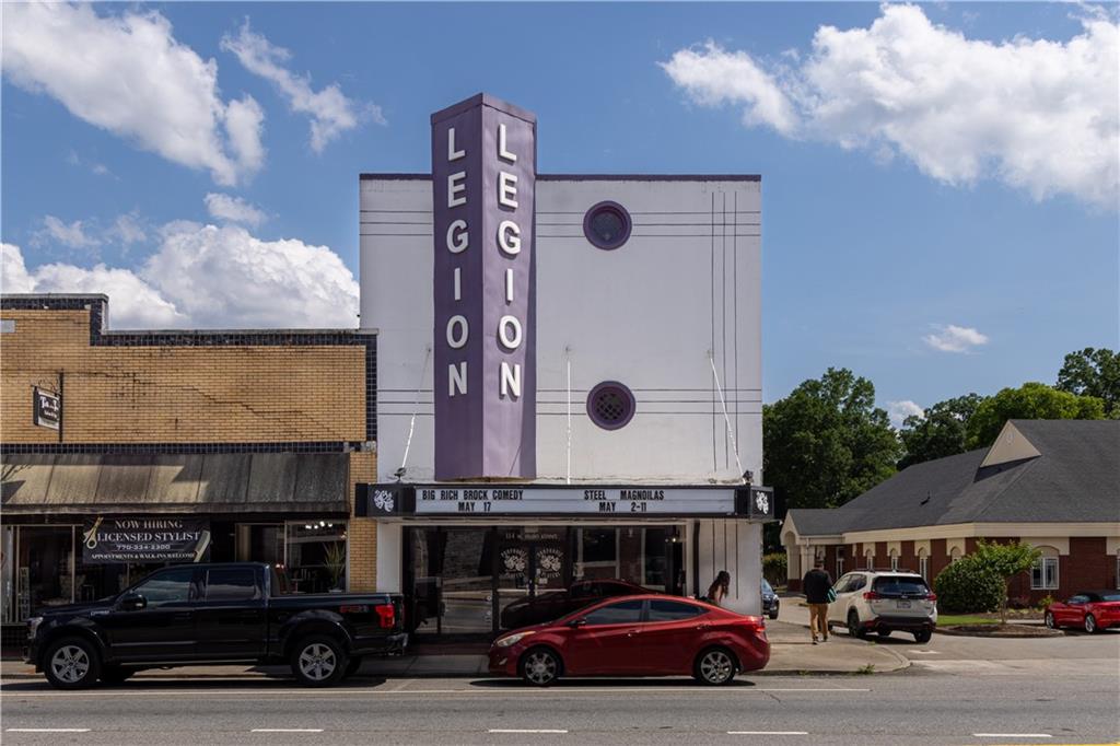 328 Cavalier Lane Acworth, GA 30102 - Photo 40 of 42 a car parked in front of a building