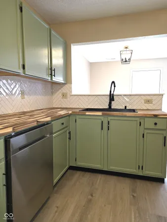 $247,500 | 2367 Collins Way, Greenfield, IN 46140