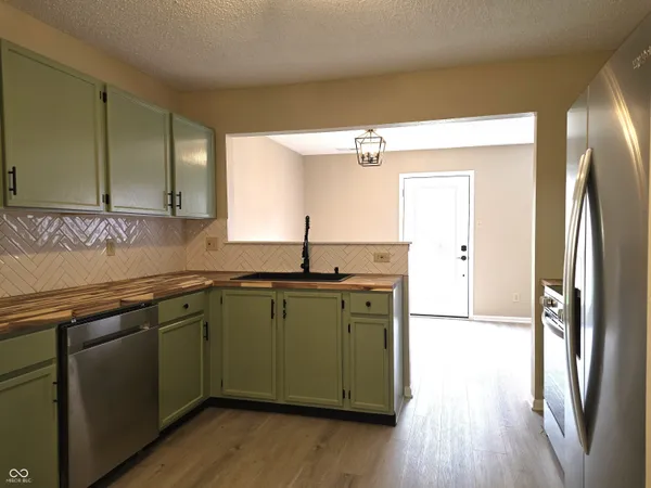 $247,500 | 2367 Collins Way, Greenfield, IN 46140