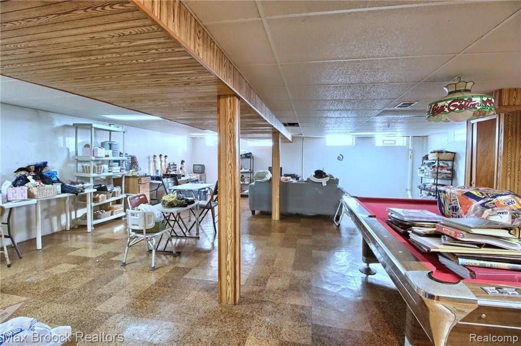 28379 New Castle Road Farmington Hills, MI 48331 - Photo 20 of 24