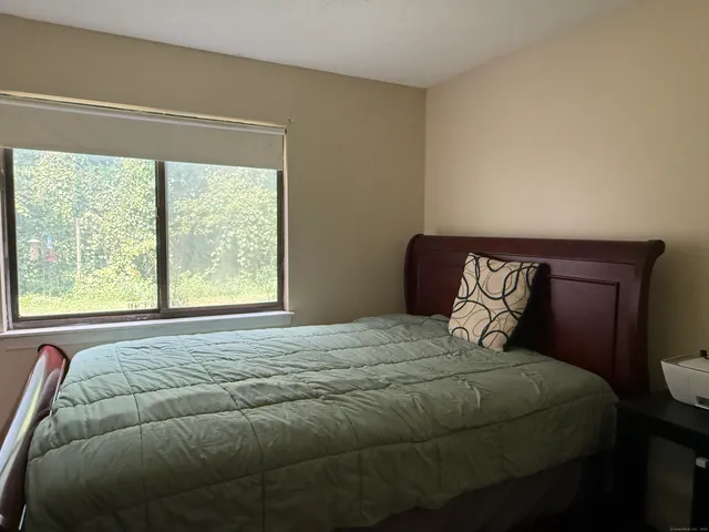 $199,999 | 92 Woodland Drive, Unit 92, Cromwell, CT 06416