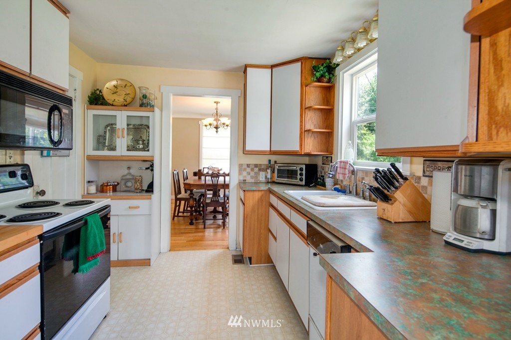 17024 Renton Issaquah Road Southeast Renton, WA 98059 - Photo 11 of 25