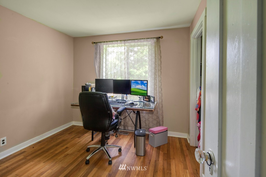 17024 Renton Issaquah Road Southeast Renton, WA 98059 - Photo 15 of 25