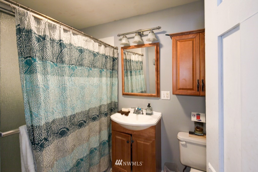 17024 Renton Issaquah Road Southeast Renton, WA 98059 - Photo 16 of 25