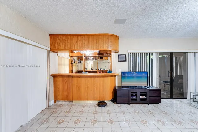 $2,399,000 | 400 Northwest 128th Avenue, Miami, FL 33182