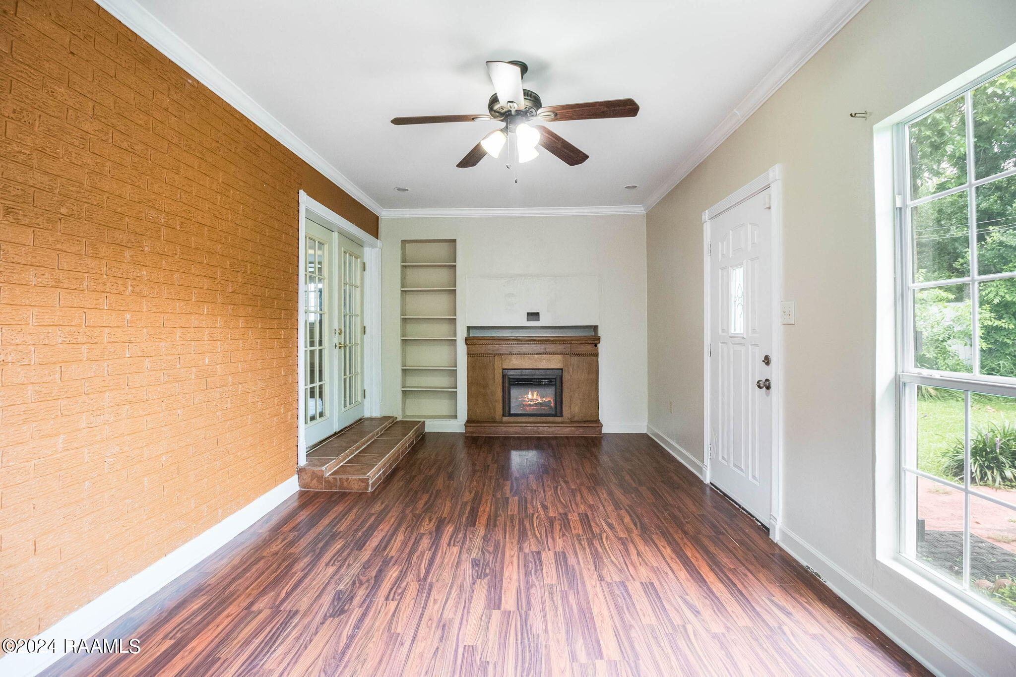 106 Macklyn Street Lafayette, LA 70501 - Photo 4 of 13 sunroom/dining room