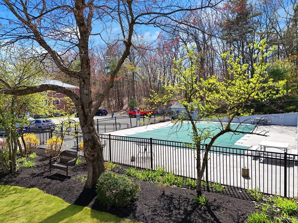 36 Ridgewood Lane, Unit 4 Gardner, MA 01440 - Photo 23 of 28