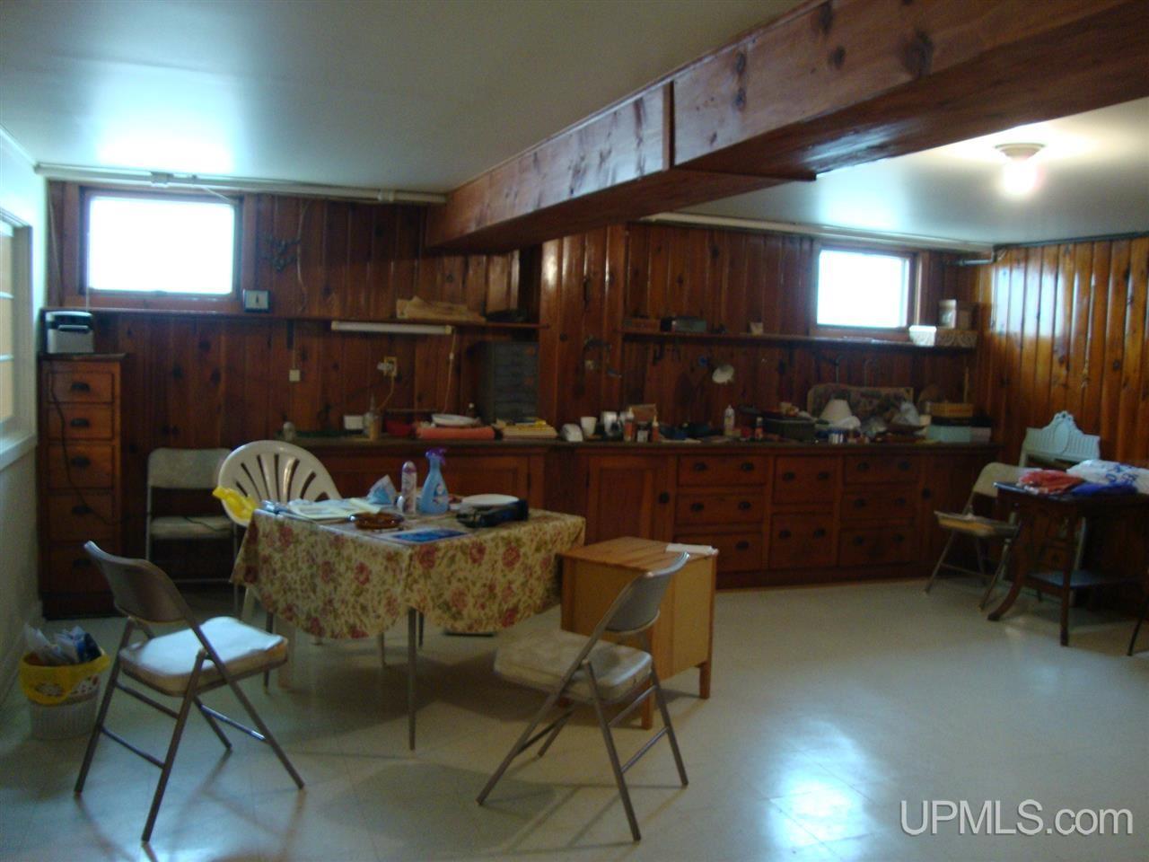 401 8th Street Calumet, MI 49913 - Photo 19 of 36