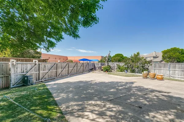 $670,000 | 1800 Flint Ridge Drive, Allen, TX 75002