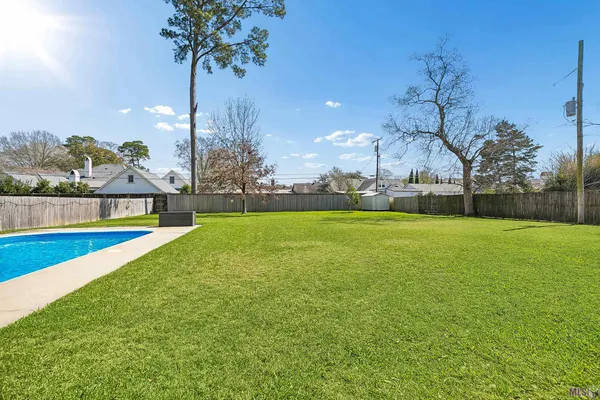 $889,900 | 1713 Longwood Drive, Baton Rouge, LA 70808