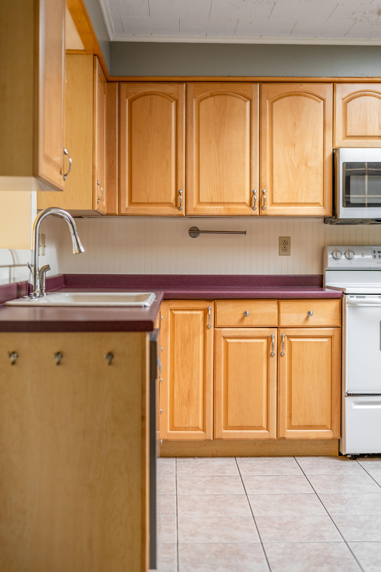 49 Perry Road Hampden, ME 04444 - Photo 11 of 42 Kitchen