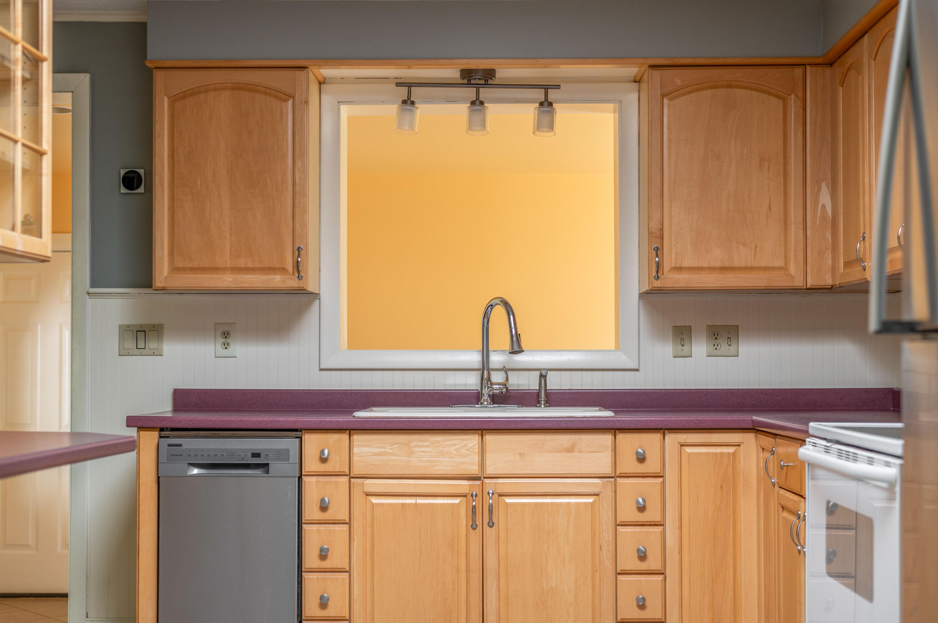 49 Perry Road Hampden, ME 04444 - Photo 12 of 42 Kitchen