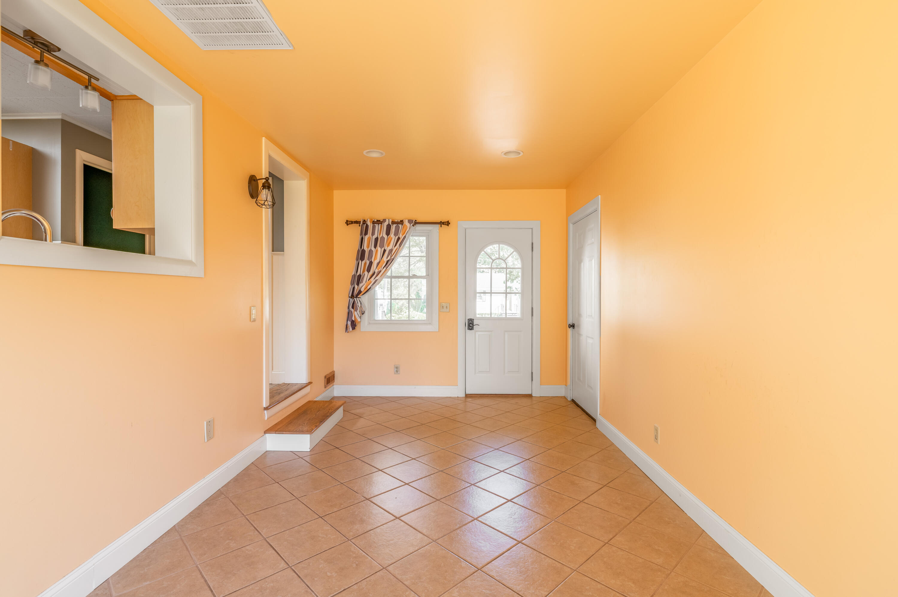 49 Perry Road Hampden, ME 04444 - Photo 4 of 42 Mudroom