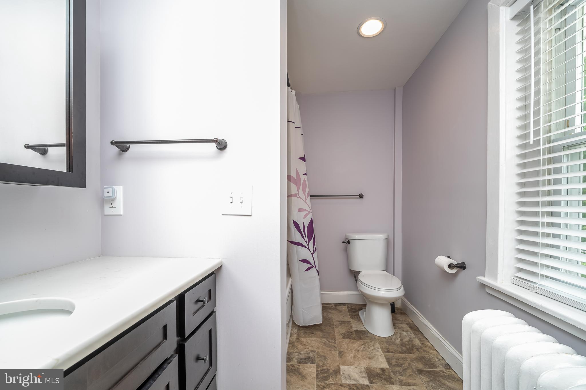 38 Evergreen Road Norristown, PA 19403 - Photo 26 of 31 Hall Bathroom