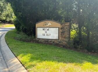 421 Swift Fox Run Crestview, FL 32536 - Photo 15 of 37 HOA Sign