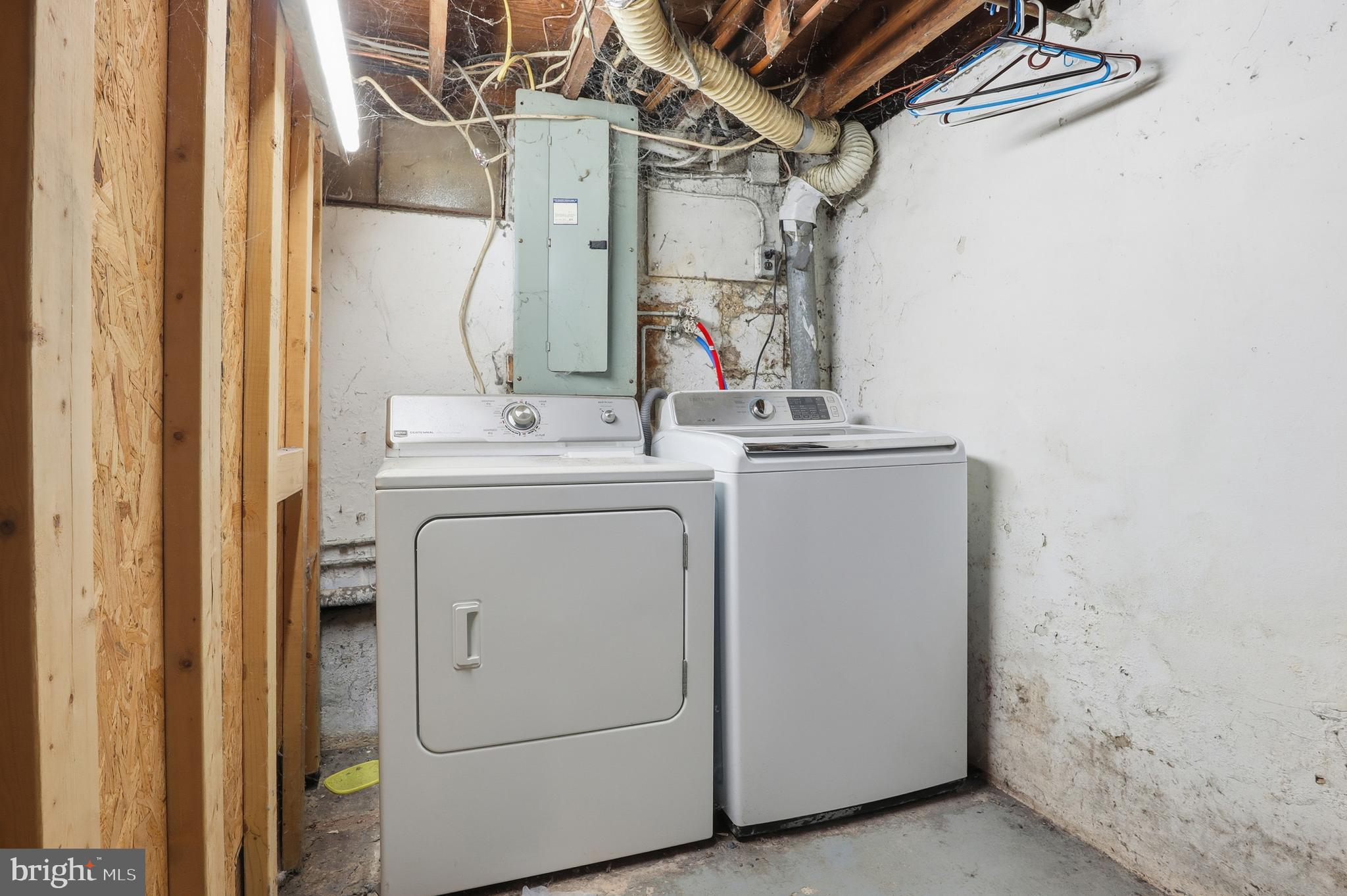 225 North Main Street Manchester, PA 17345 - Photo 28 of 53 a utility room with dryer and washer