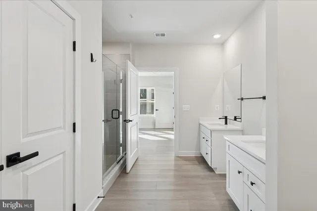 $588,999 | 12850 Mosaic Park Way, Unit 2A, Herndon, VA 20171