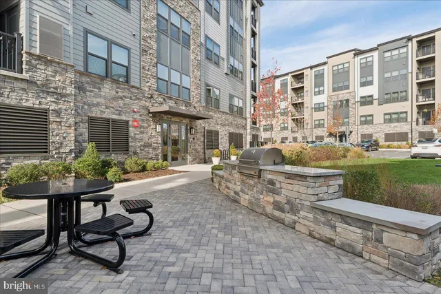 $588,999 | 12850 Mosaic Park Way, Unit 2A, Herndon, VA 20171